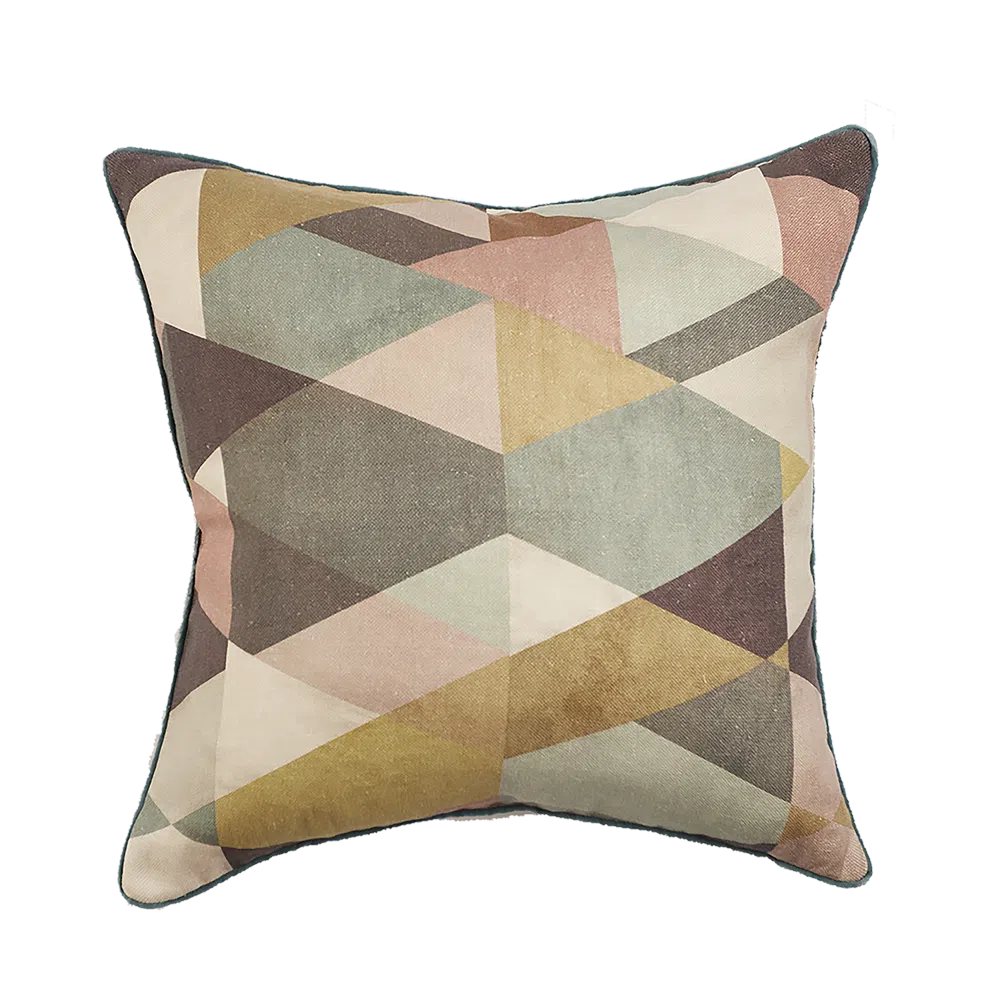 CUSHION CARABOSSE FEMME 55X55.png
