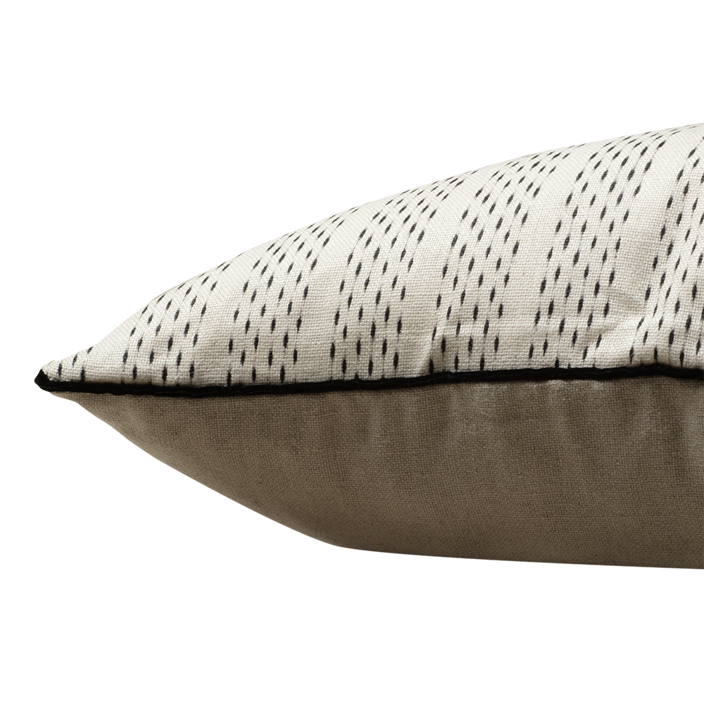 LATERAL IKAT STRIPE Noir 55X55 Y 43 X43 F9A0102
